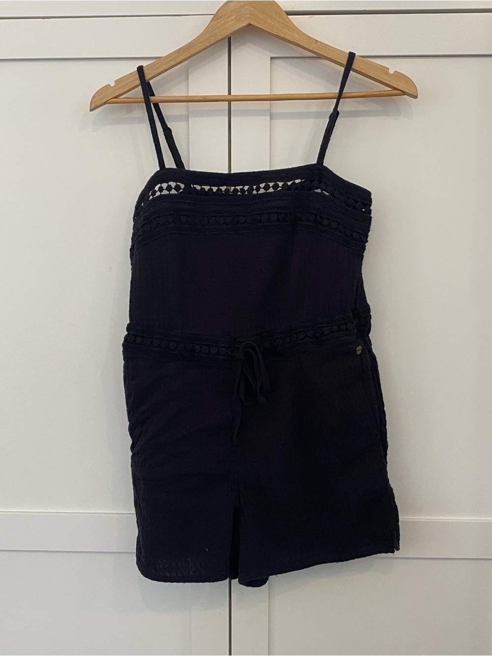 Roxy Black Crochet-Trim Spaghetti Strap Shorts Romper Cute Summer Comfy Sz Small